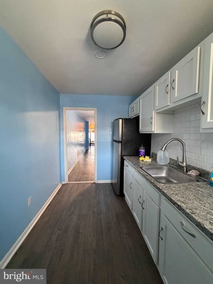 539 Gold St - Photo 7 of 21