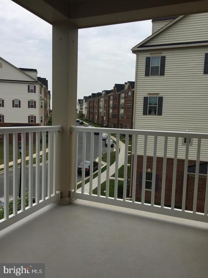 6489 Jack Linton Dr S - Photo 2 of 20