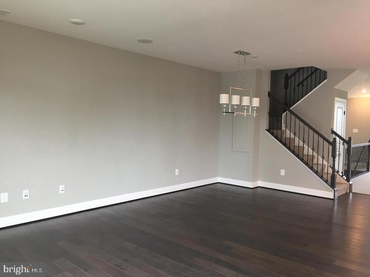 6489 Jack Linton Dr S - Photo 3 of 20