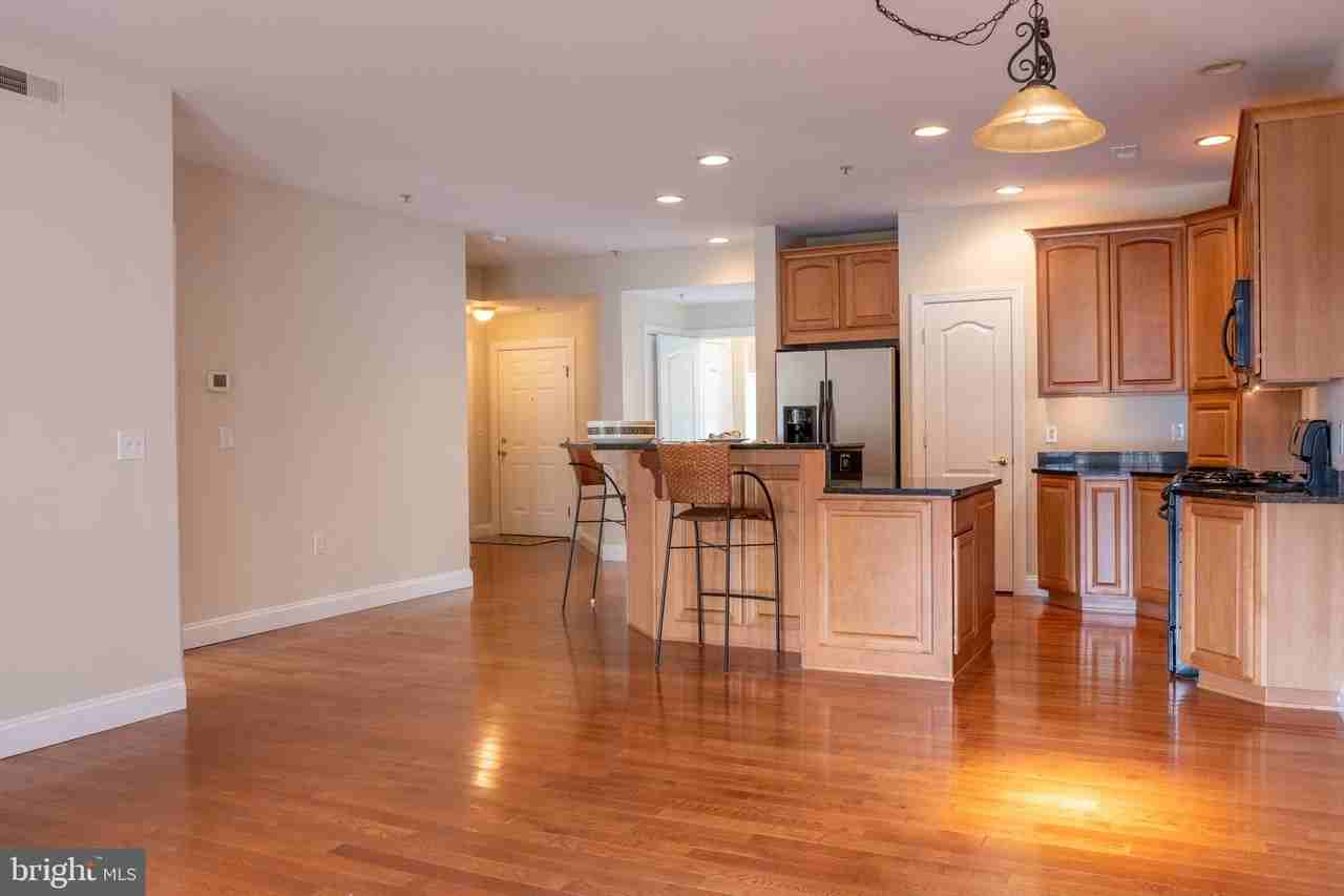 204-A Seneca Way Unit 12 - Photo 2 of 32