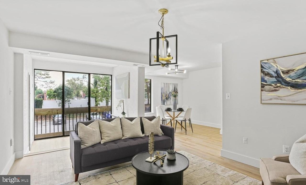 10580 Cross Fox Ln Apt D2 - Photo 4 of 24