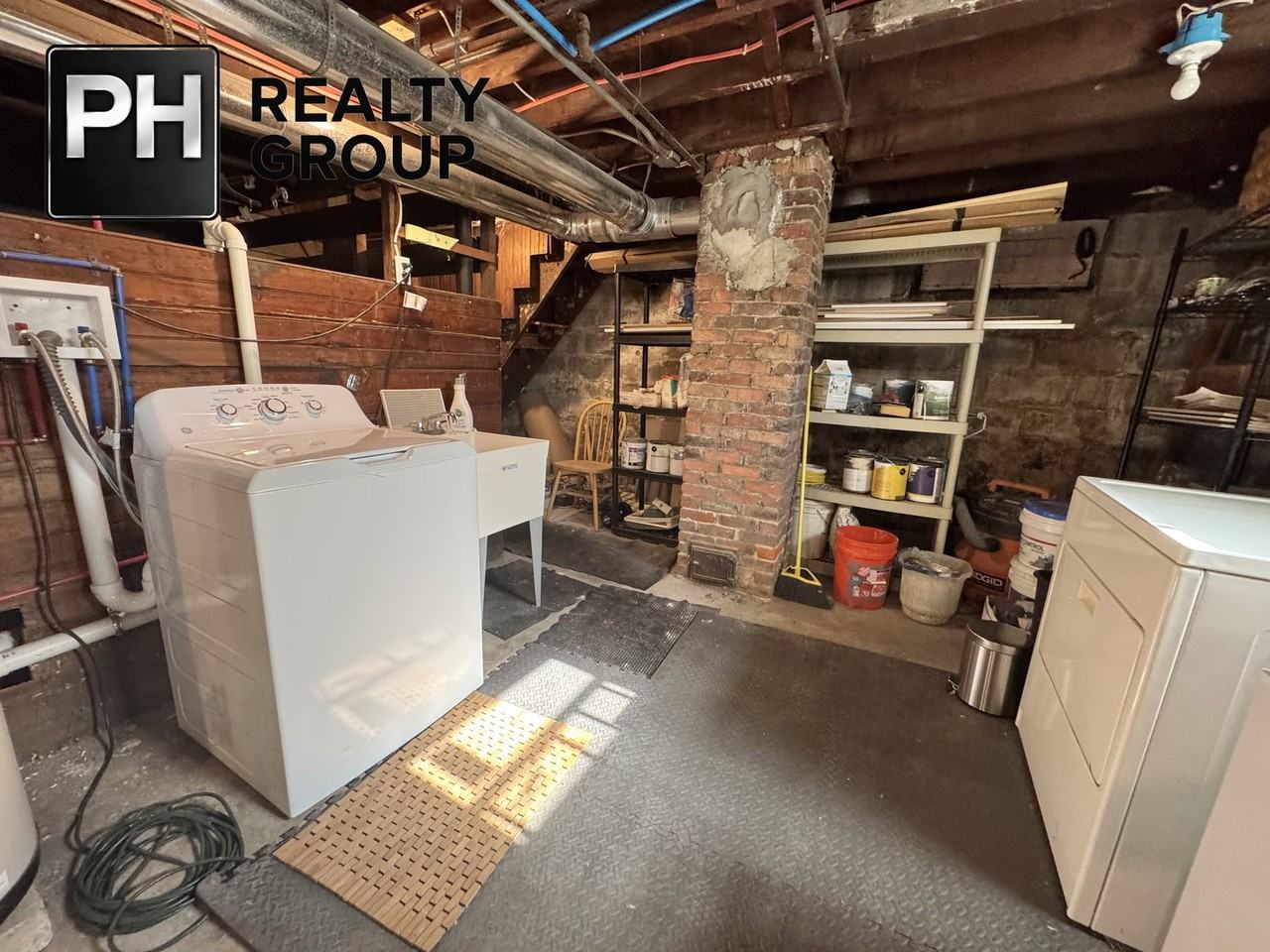 47 Hovey St - Photo 3 of 8