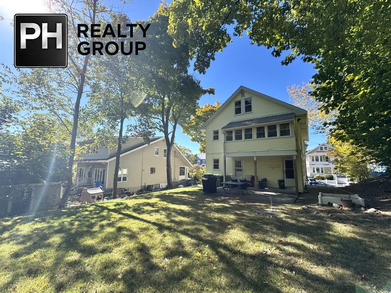 47 Hovey St - Photo 4 of 8