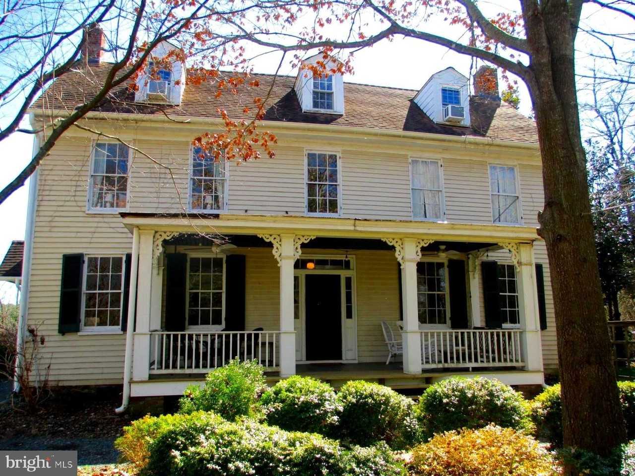 8355 Broad Neck Rd - Photo 3 of 33