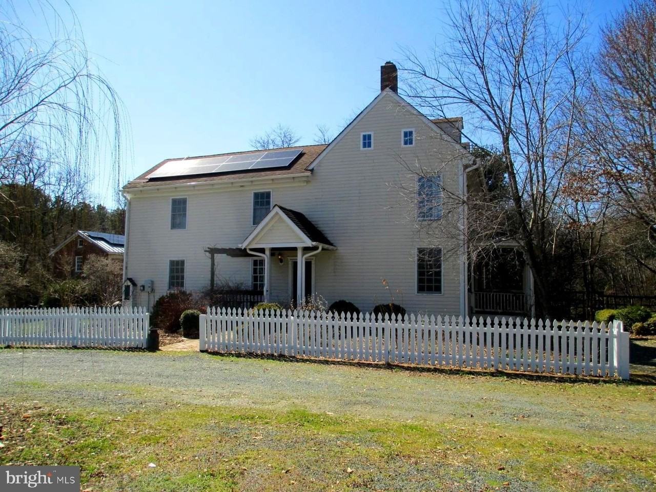 8355 Broad Neck Rd - Photo 5 of 33