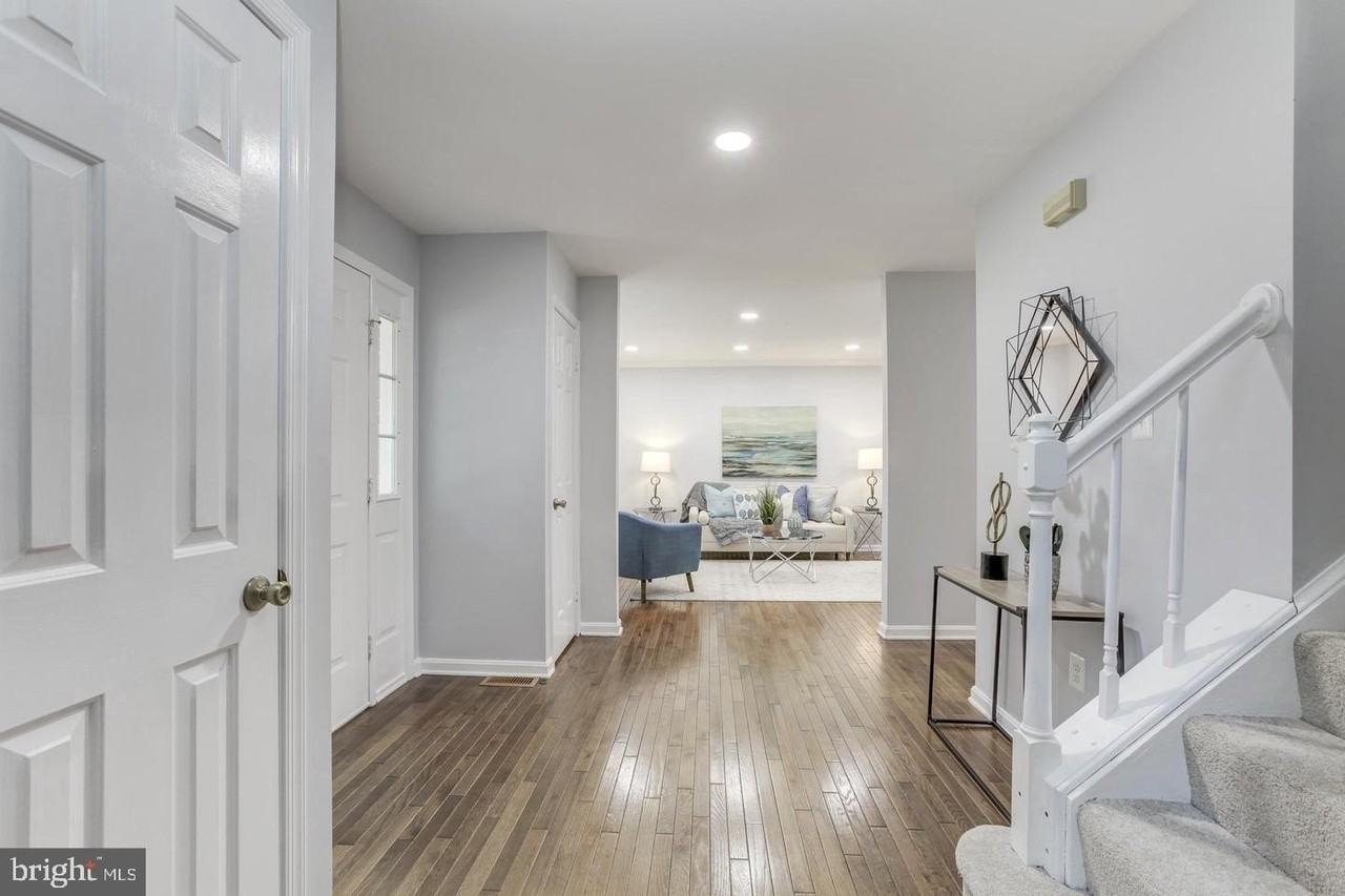 15609 Yellowhorn Ct - Photo 2 of 39