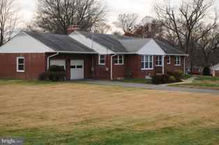 16632 Alden Ave - Photo 1 of 1