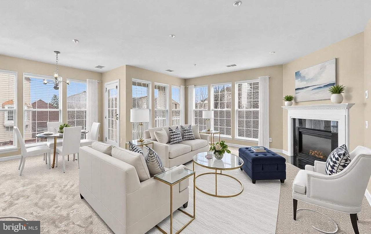 204D Fallsgrove Blvd Unit 20 - Photo 5 of 34