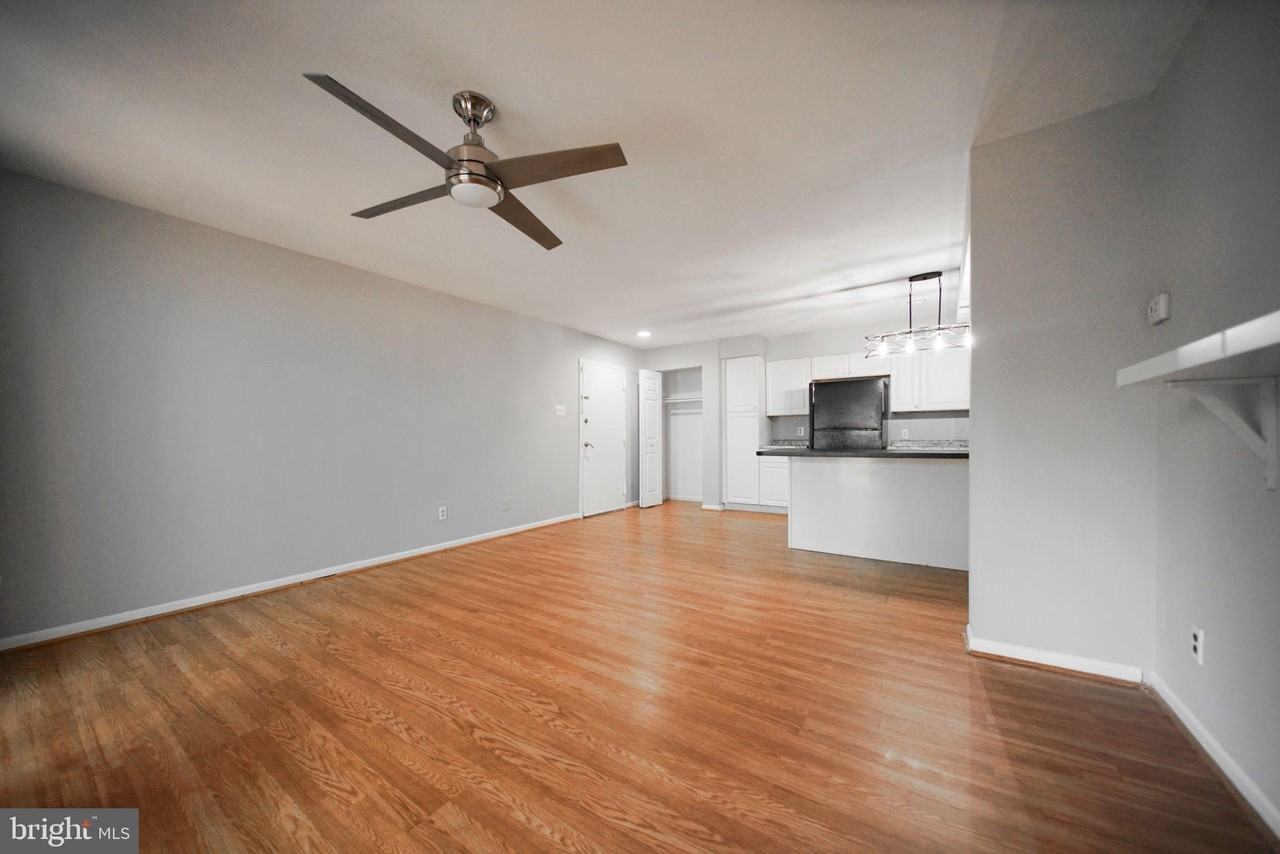 10106 Campus Way S Apt 102-3b - Photo 6 of 17