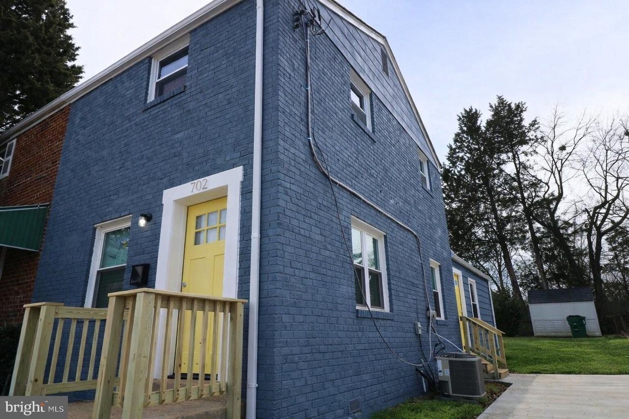 702 71st Ave - Photo 2 of 15