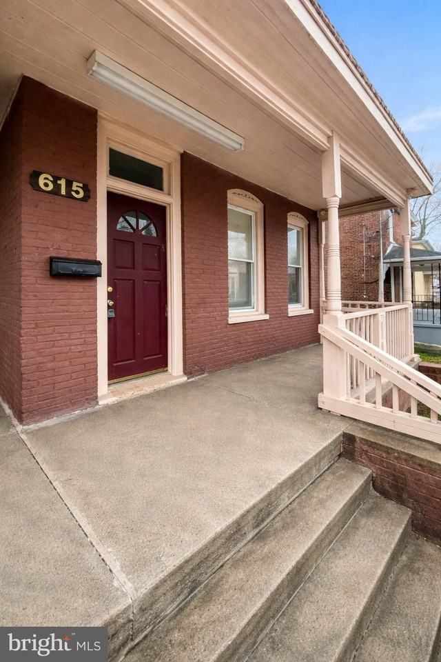 615 S 7th St - Photo 2 of 15