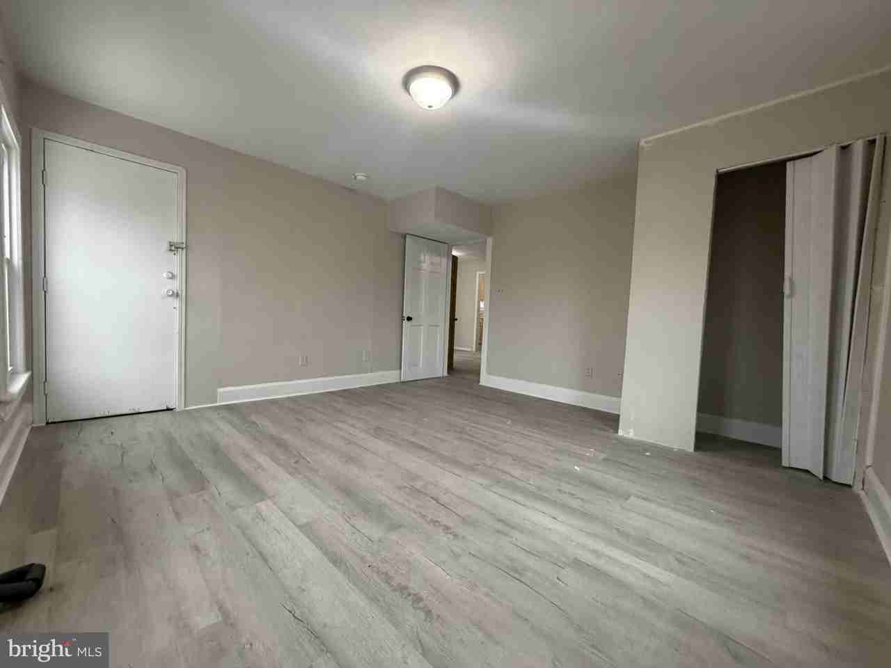 615 S 7th St - Photo 7 of 15