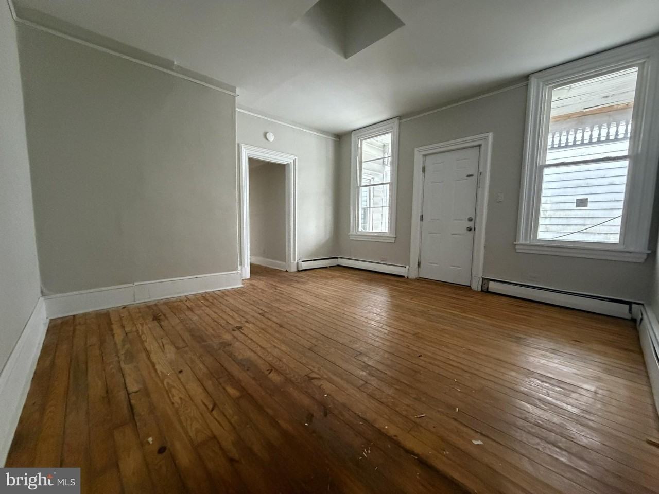 190 Seventh St #1 - Photo 5 of 16