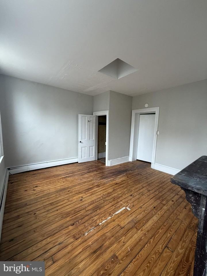 190 Seventh St #1 - Photo 6 of 16