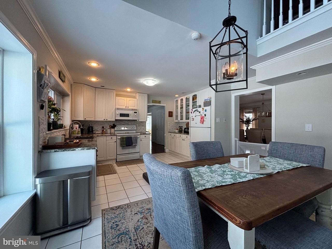 110 PINE Lane unit: Main House - Photo 2 of 24