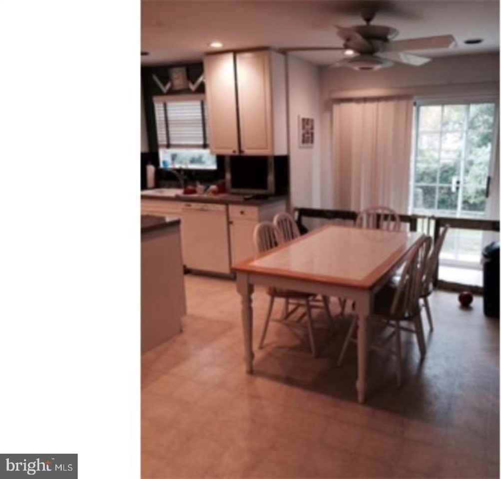 626 Nicole Dr - Photo 3 of 11