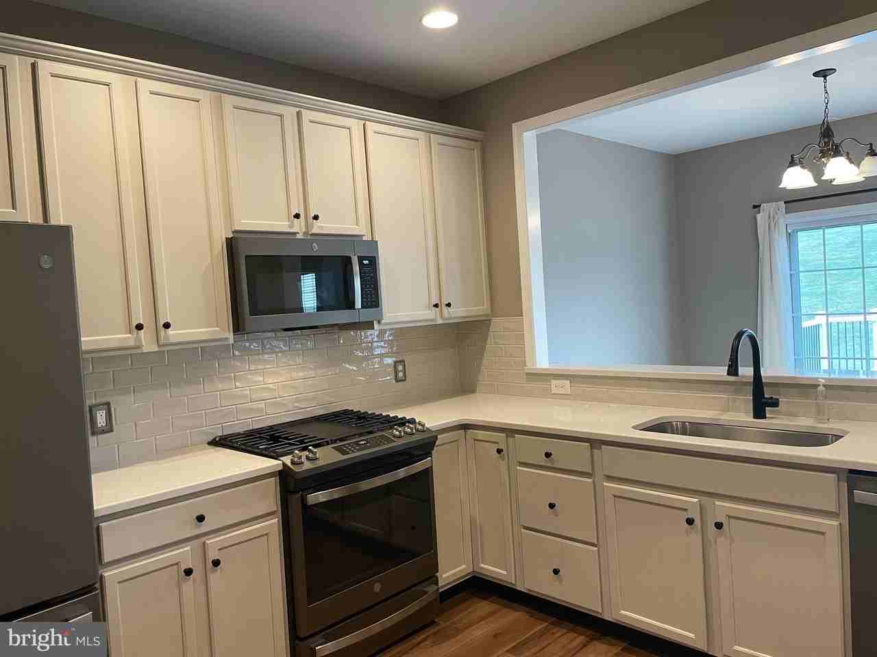 296 N Caldwell Cir - Photo 7 of 27