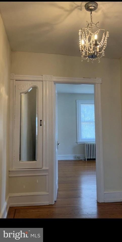 111 Chestnut Ave - Photo 7 of 33