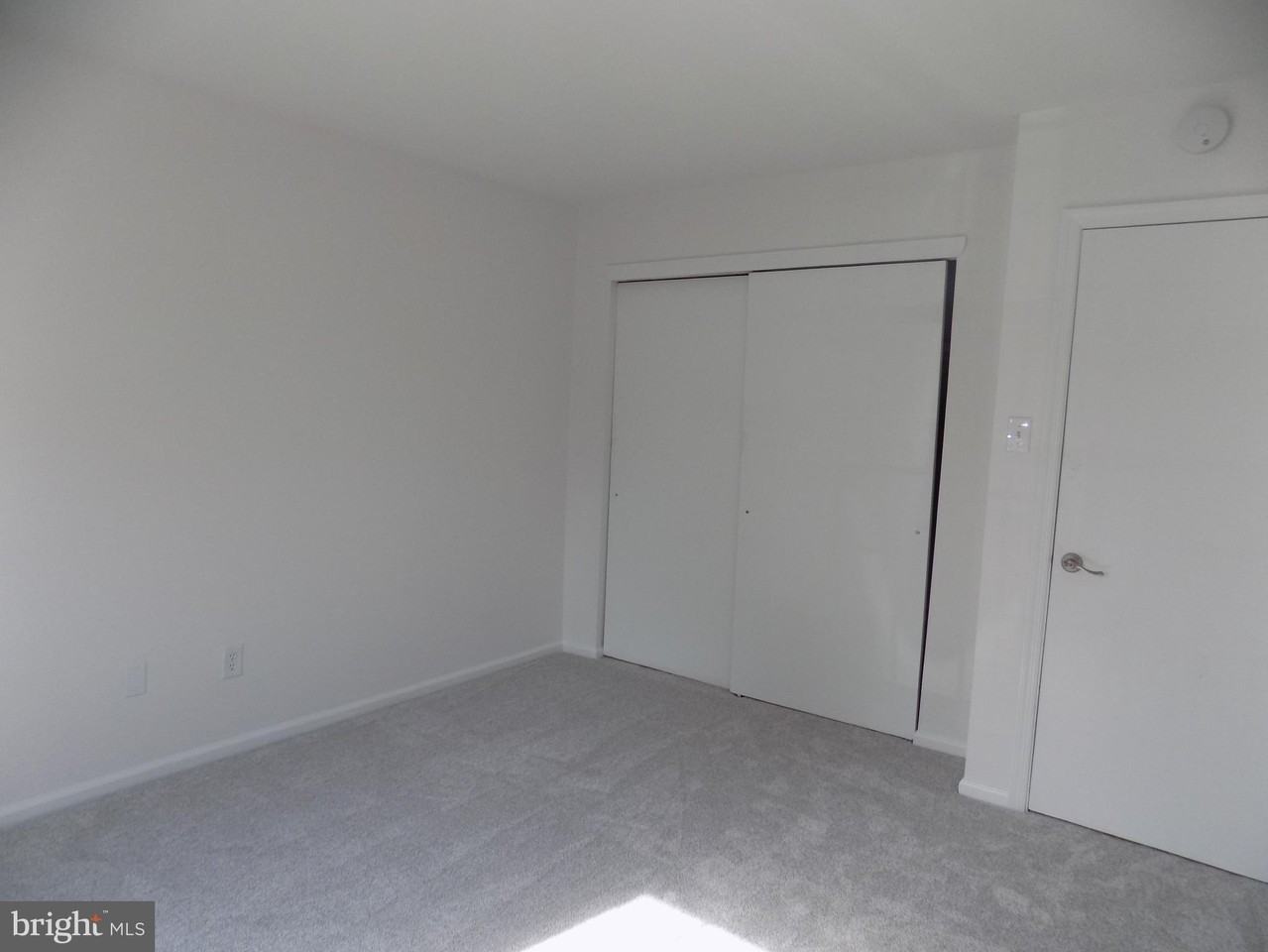 106 Bancroft Rd Unit 1g - Photo 3 of 14