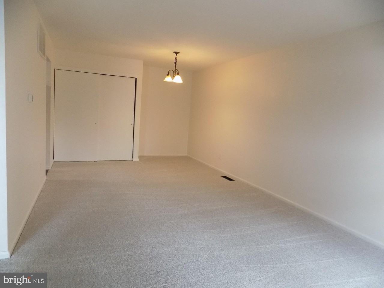 106 Bancroft Rd Unit 1g - Photo 7 of 14