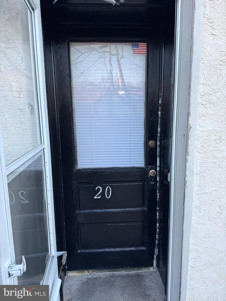 20 Richardson St - Photo 4 of 27