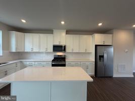 featured image of 33 E Front St