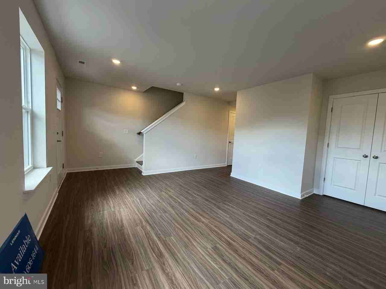 33 E Front St - Photo 2 of 32