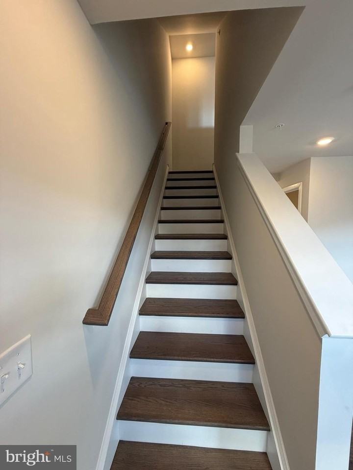 33 E Front St - Photo 6 of 32