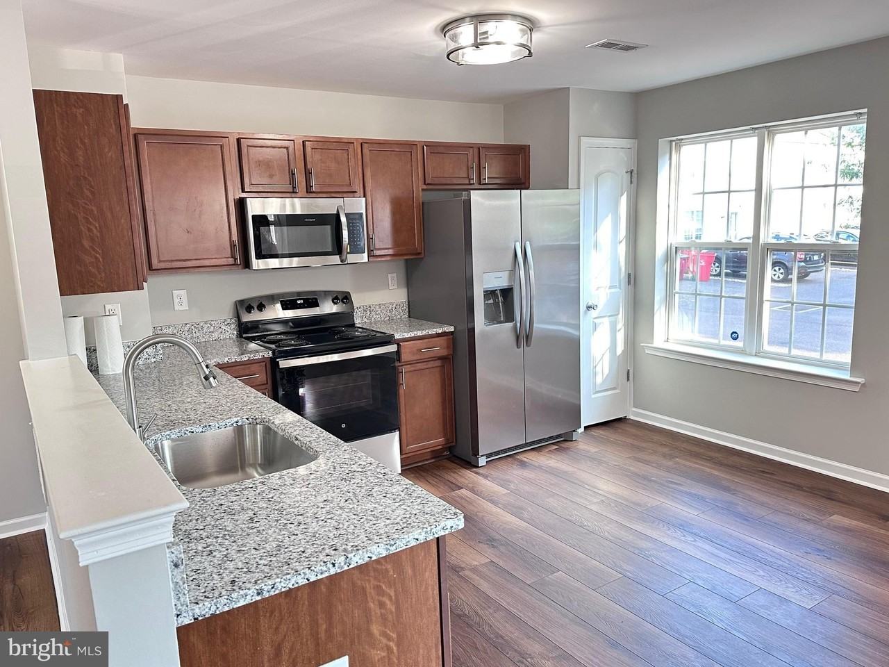 220 South St - Photo 5 of 21