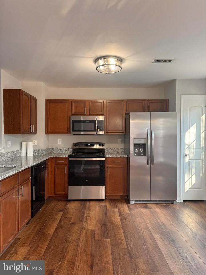 220 South St - Photo 6 of 21