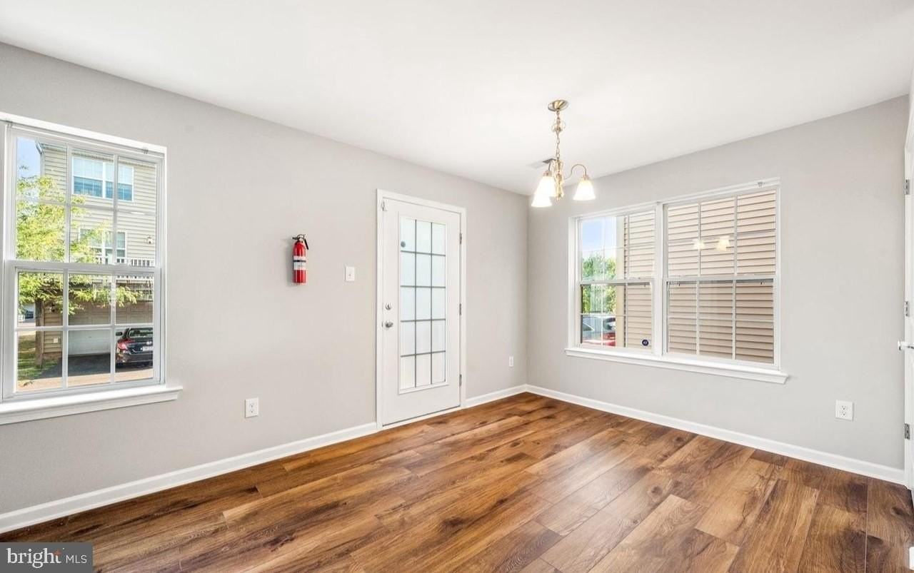 220 South St - Photo 7 of 21