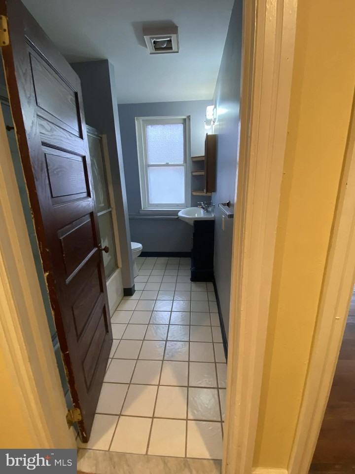 6534 Torresdale Ave #2ndFL - Photo 7 of 9