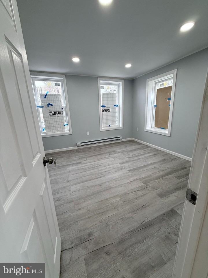 273 W York St - Photo 6 of 14