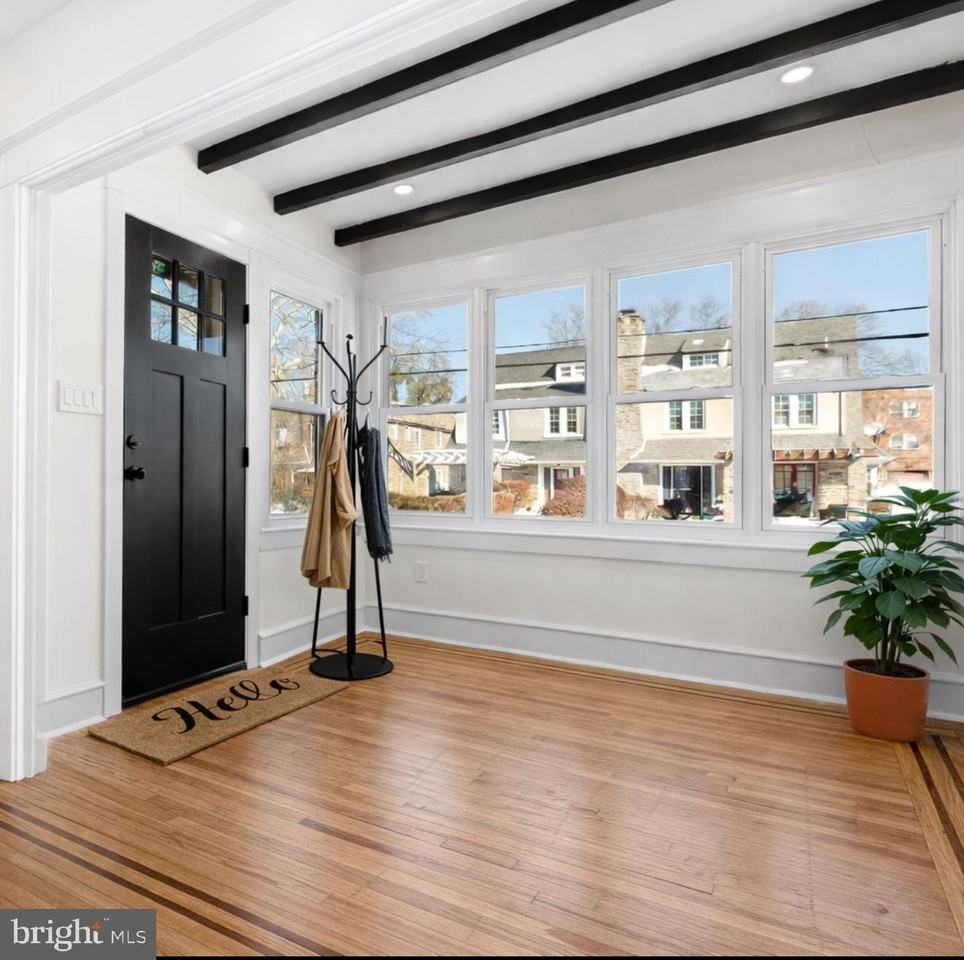 6812 Sprague St - Photo 2 of 27