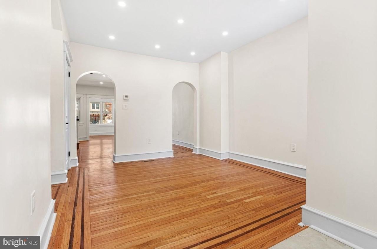 6812 Sprague St - Photo 4 of 27