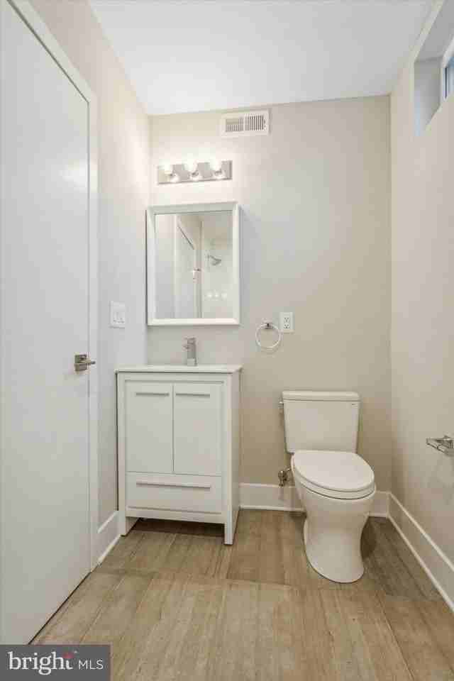 2633 Annin St Unit 2 - Photo 5 of 6