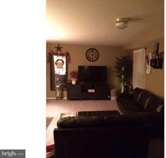 12044 Abby Rd Unit 1fl - Photo 5 of 9