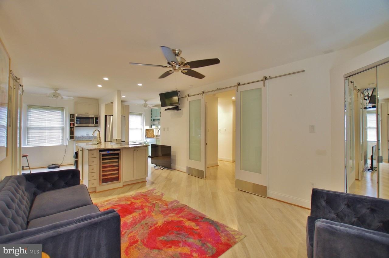 2407 Arlington Blvd Apt 102 - Photo 2 of 25