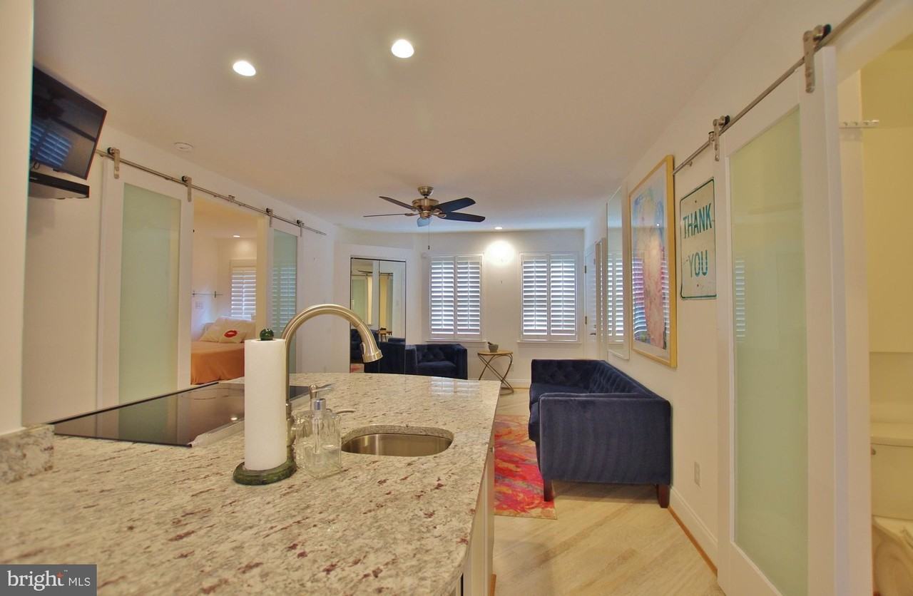 2407 Arlington Blvd Apt 102 - Photo 6 of 25