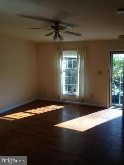 5003 9th St S - Photo 3 of 34