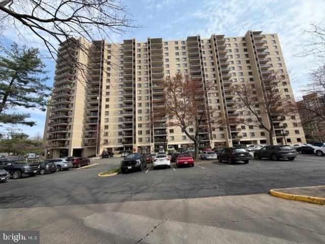 307 Yoakum Pkwy #310 - Photo 2 of 36