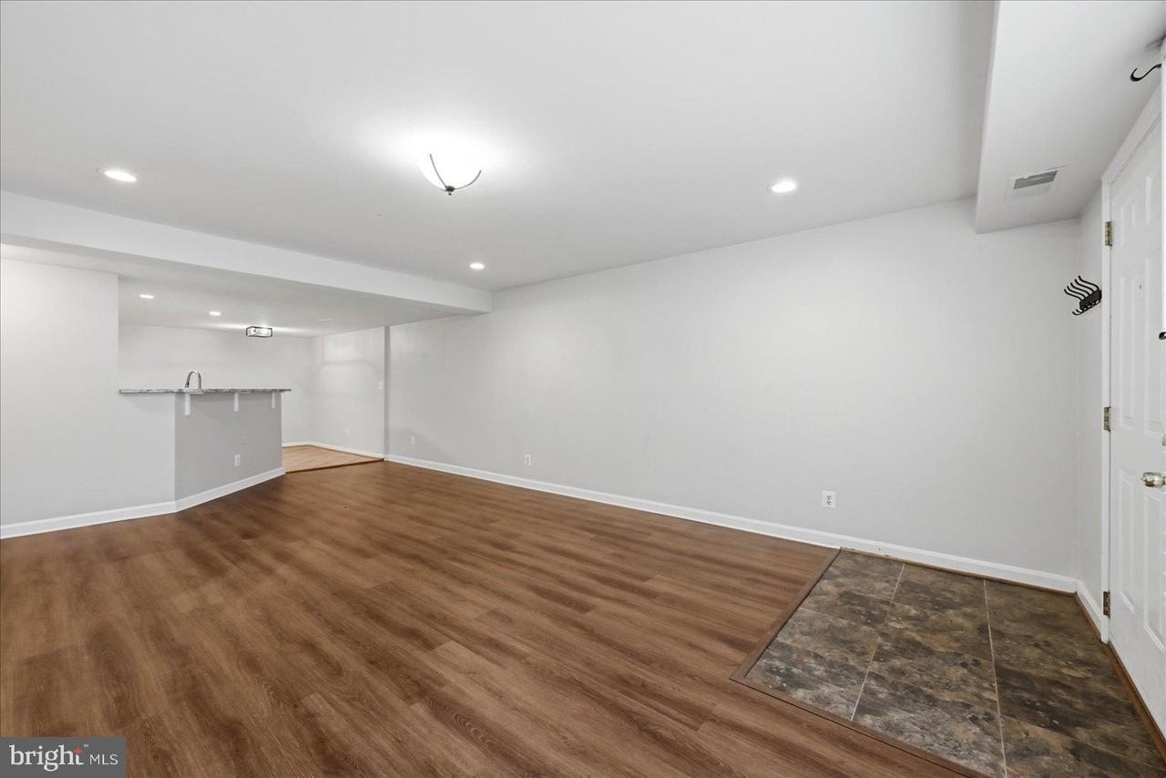 1193 N Van Dorn St - Photo 7 of 29