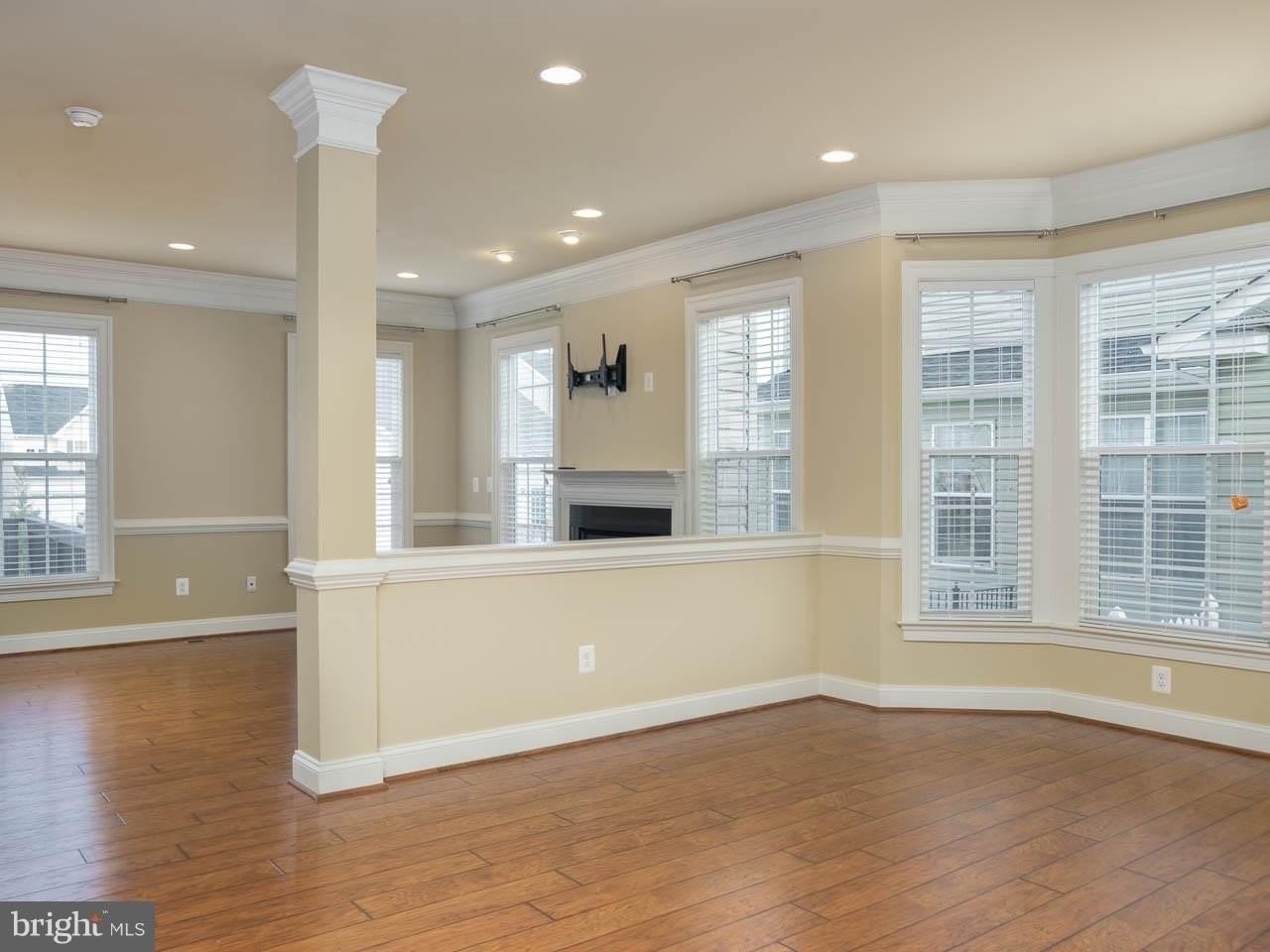 220 Centennial Dr - Photo 7 of 19