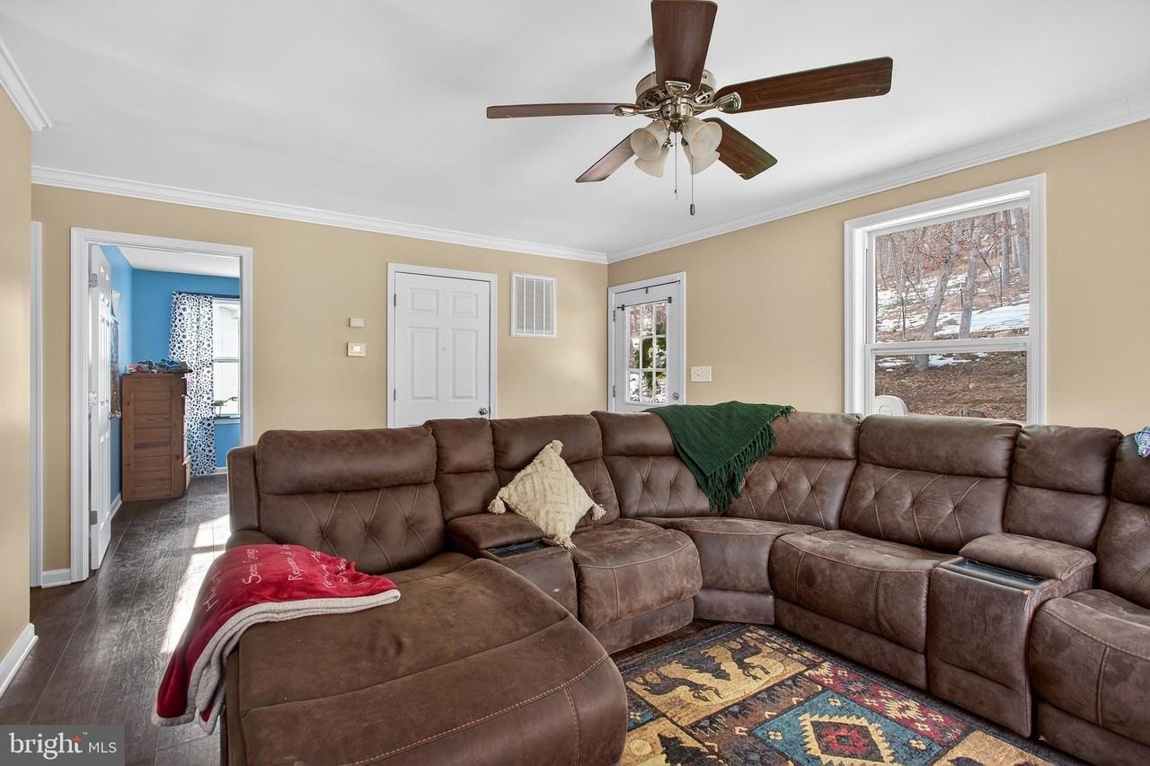 1238 Logger Dr - Photo 6 of 50