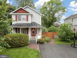 featured image of 8324 2nd Ave