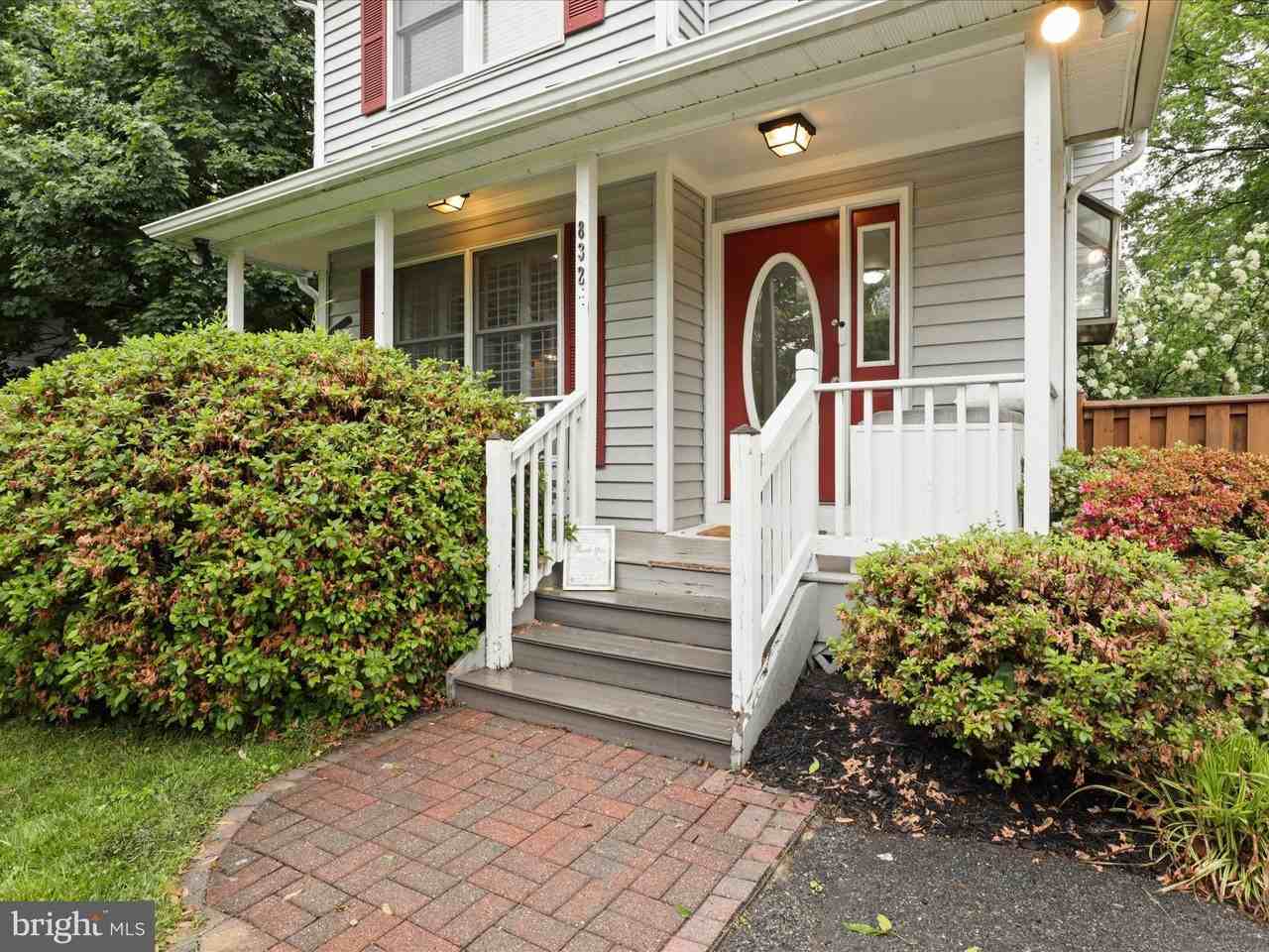 8324 2nd Ave - Photo 5 of 46