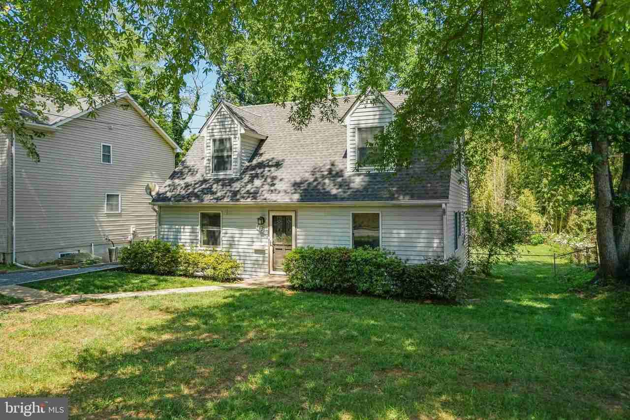 2023 Griffith Rd - Photo 2 of 23