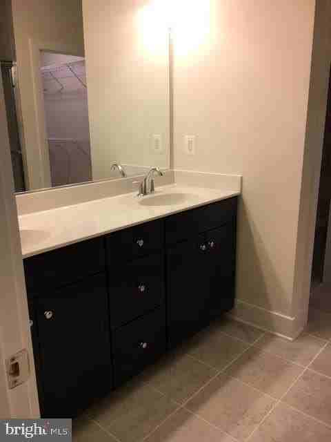 44804 Tiverton Sq - Photo 5 of 18