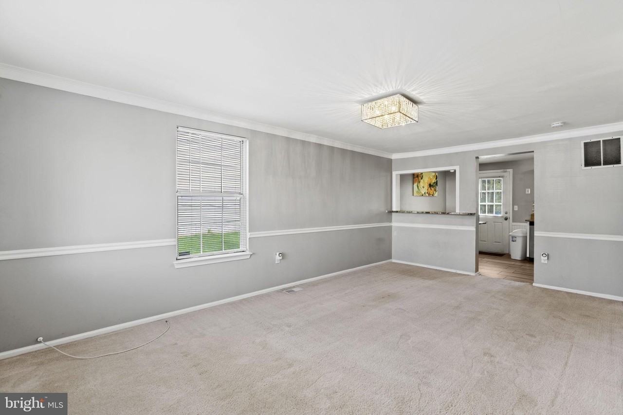 8629 Braxted Ln - Photo 3 of 20