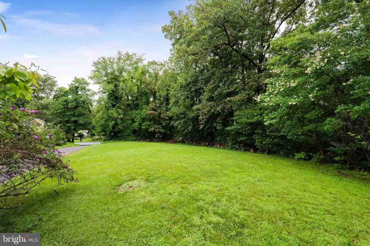 11821 Sinclair Ln - Photo 4 of 50